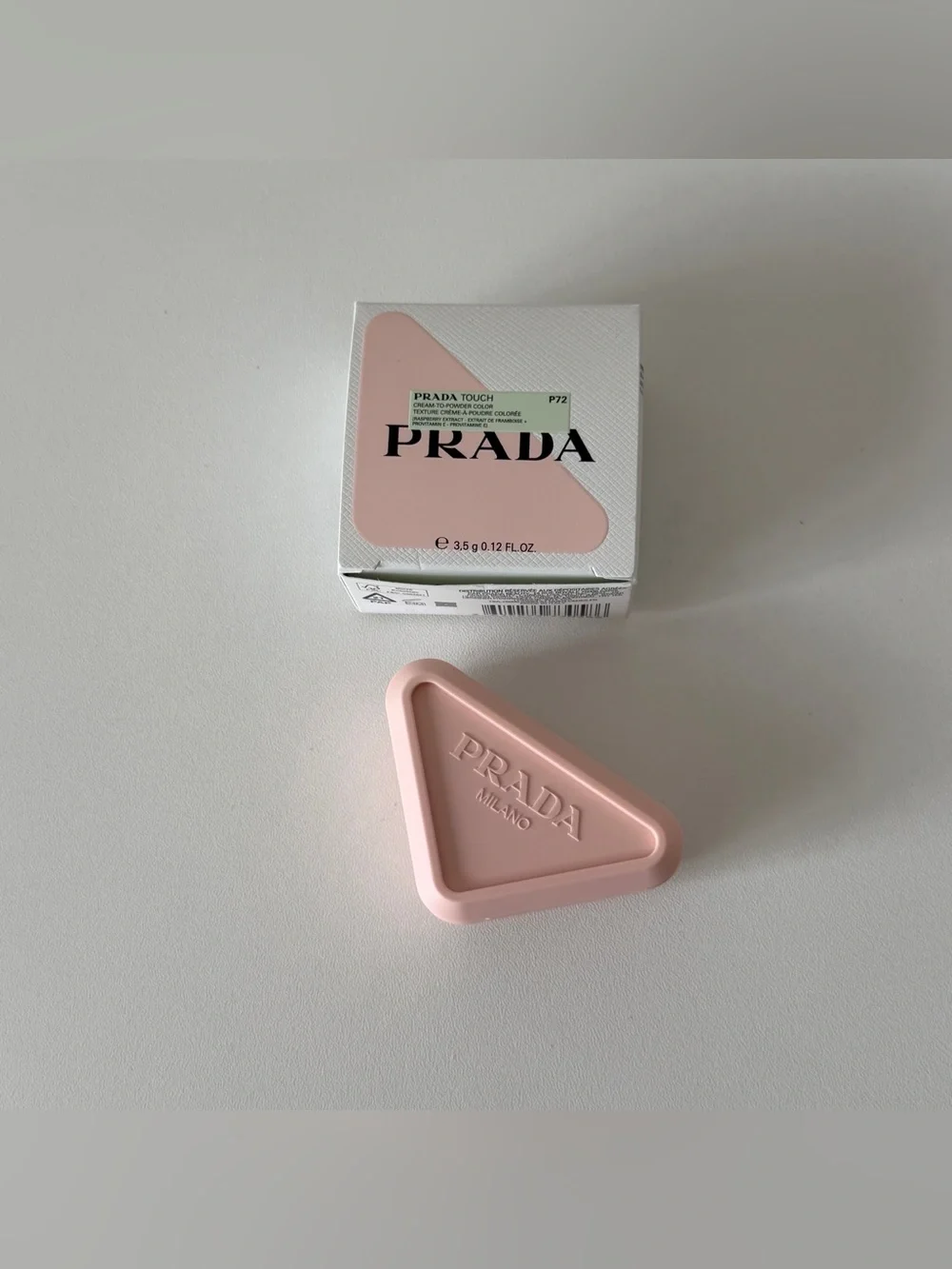 Prada Touch Cream-To-Powder Soft Blur Longwear Blush - shade P72 Dahlia